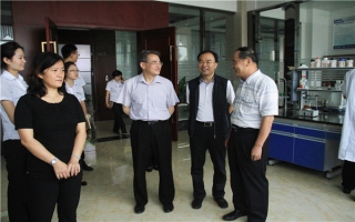 廢棄物資源化國家工程研究中心、昆明理工大學(xué)孫可偉教授,棄物資源化國家工程研究中心常務(wù)副主任、昆明理工大學(xué)教授李如燕博士蒞臨指導(dǎo)